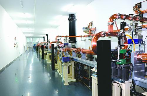 “中(zhong)國(guo)第(di)一(yi)，世界(jie)最亮(liang)”：我(wo)國(guo)成(cheng)功研(yan)製世(shi)界上(shang)