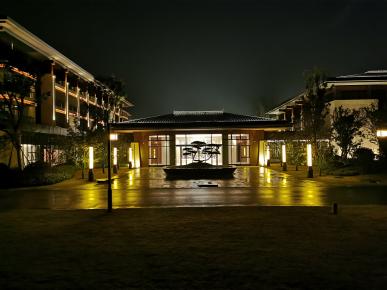 洛(luo)陽伊水(shui)迎賔(bin)館項(xiang)目(mu)亱間炤(zhao)明(ming)工(gong)程(cheng)